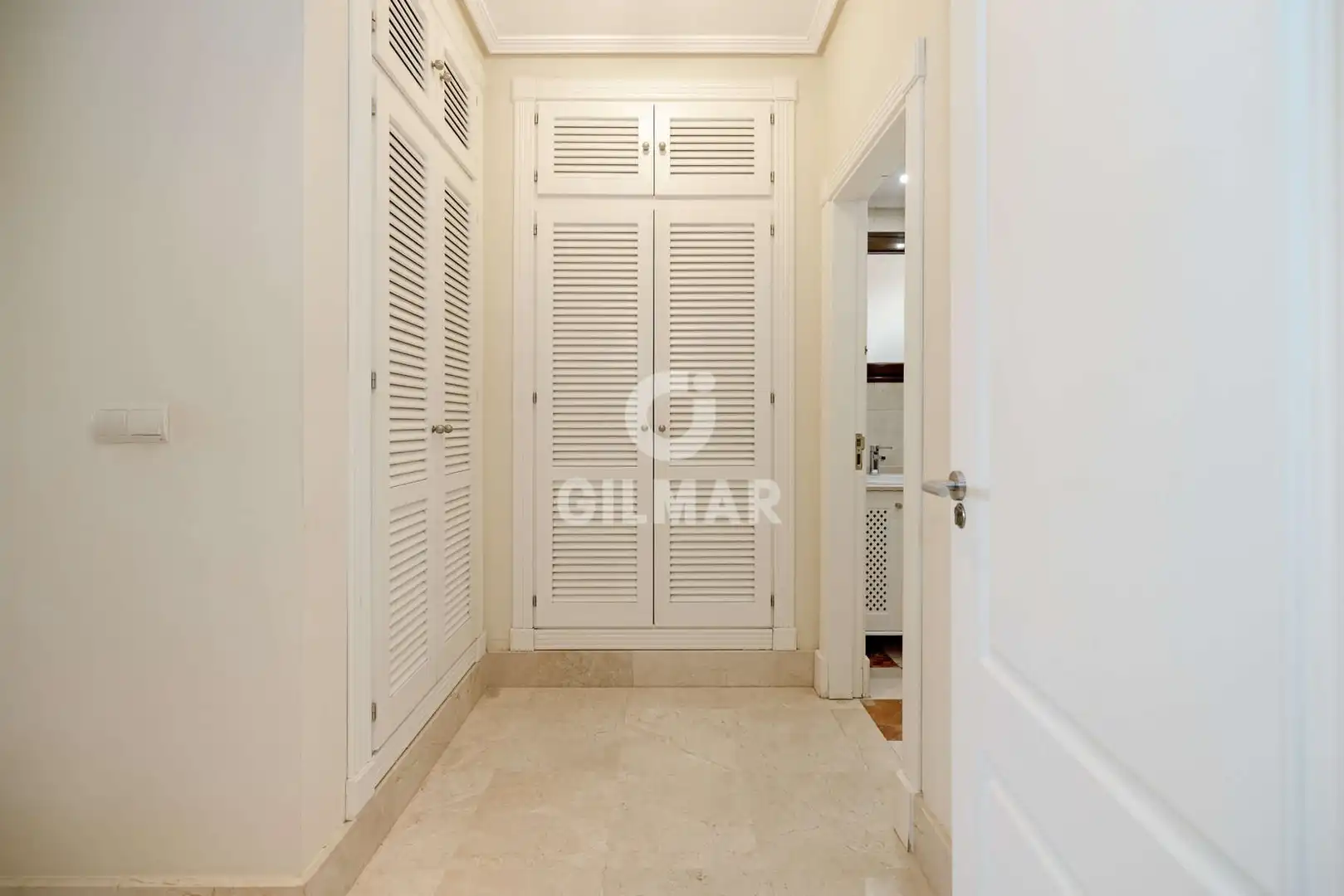 Appartamento con terrazza in vendita a Puerto de Sotogrande - La Marina, imagen 35