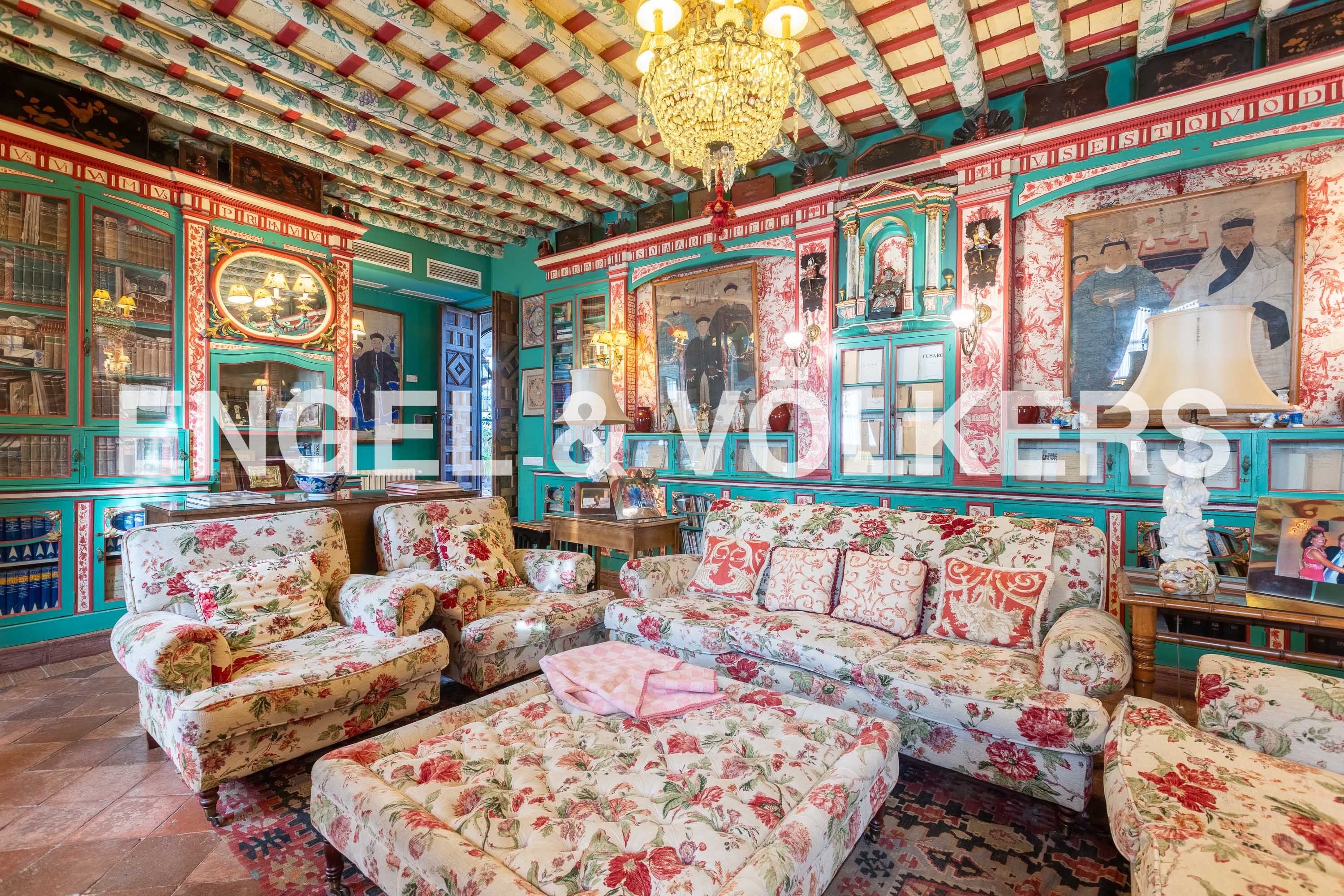 Sala d'estar de Casa o xalet en venda en Cazalla de la Sierra amb Aire condicionat, Calefacció i Jardí privat