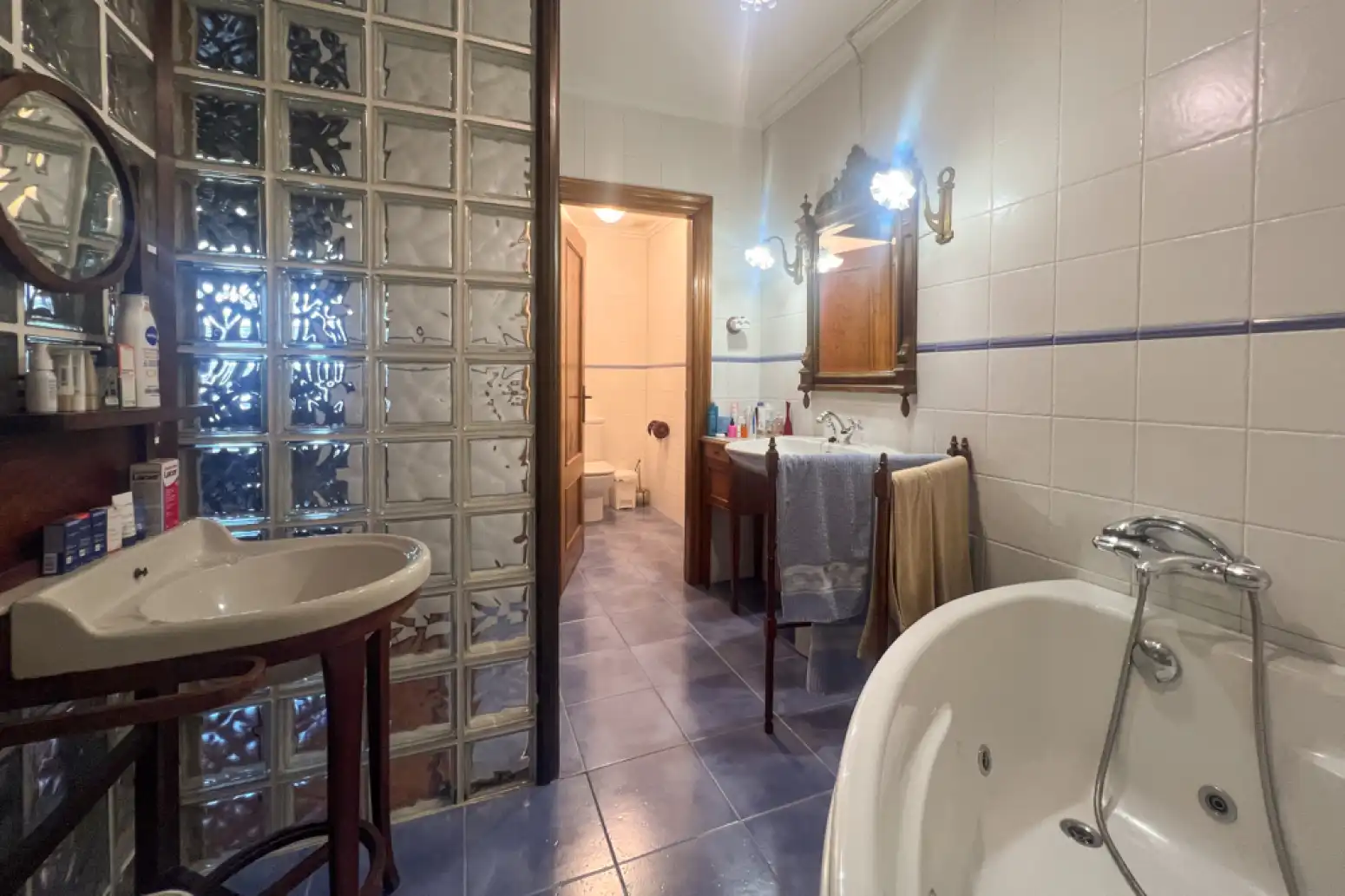 Badezimmer von Einfamilien-Reihenhaus zum Verkauf in Ruente mit Heizung, Terrasse und Balkon
