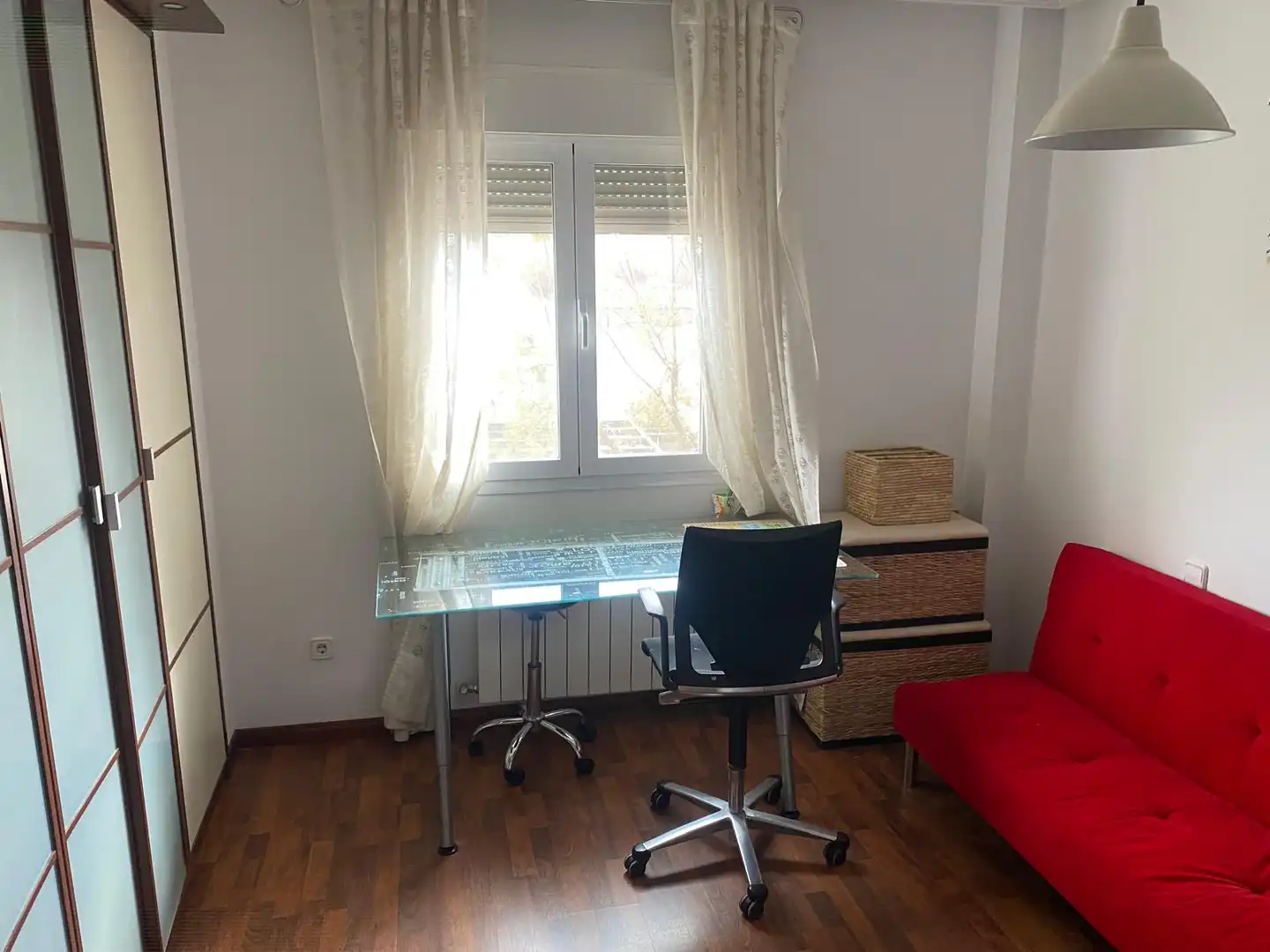 Habitación de Casa adosada en venta en Poblete con Aire acondicionado, Calefacción y Jardín privado