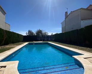 Piscina de Casa adosada en venda en Mont-roig del Camp amb Aire condicionat i Terrassa