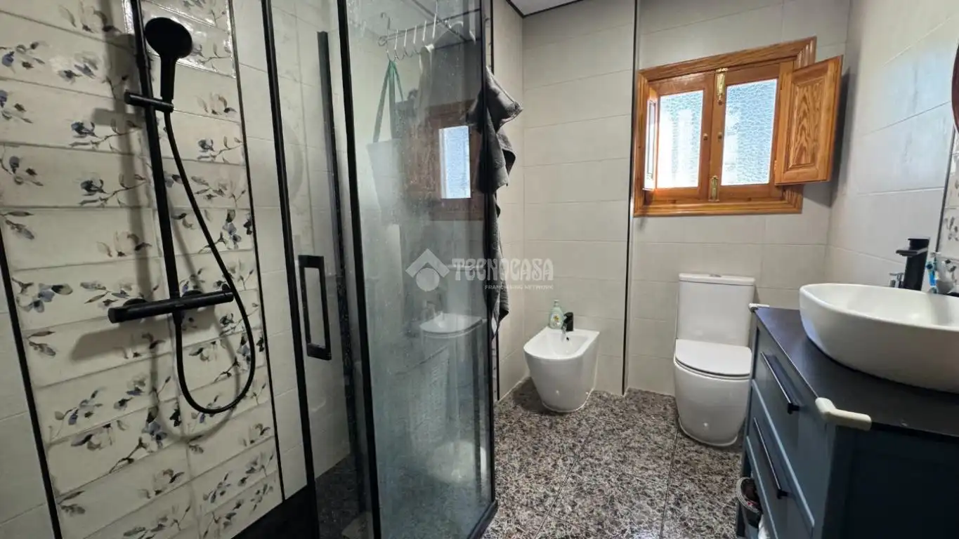 Baño de Casa o chalet en venta en Alpujarra de la Sierra con Aire acondicionado, Trastero y Amueblado
