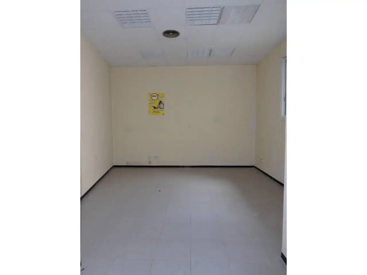 Locale commerciale in affitto a Calle Monterols, imagen 7
