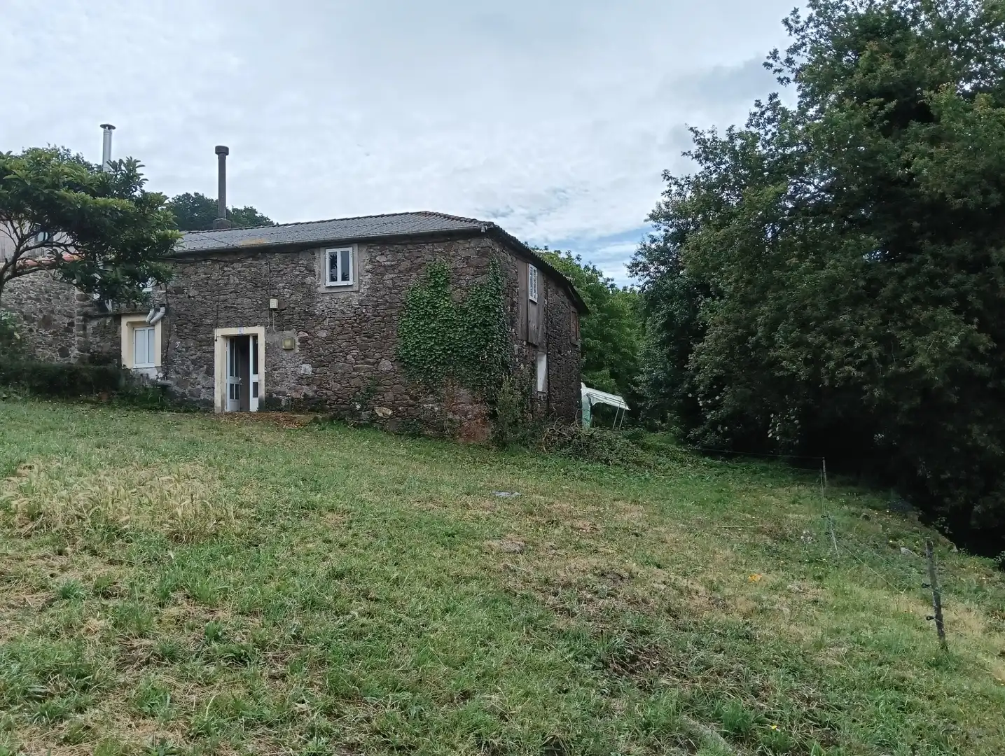 Vista exterior de Casa adosada en venta en Vilasantar con Jardín privado
