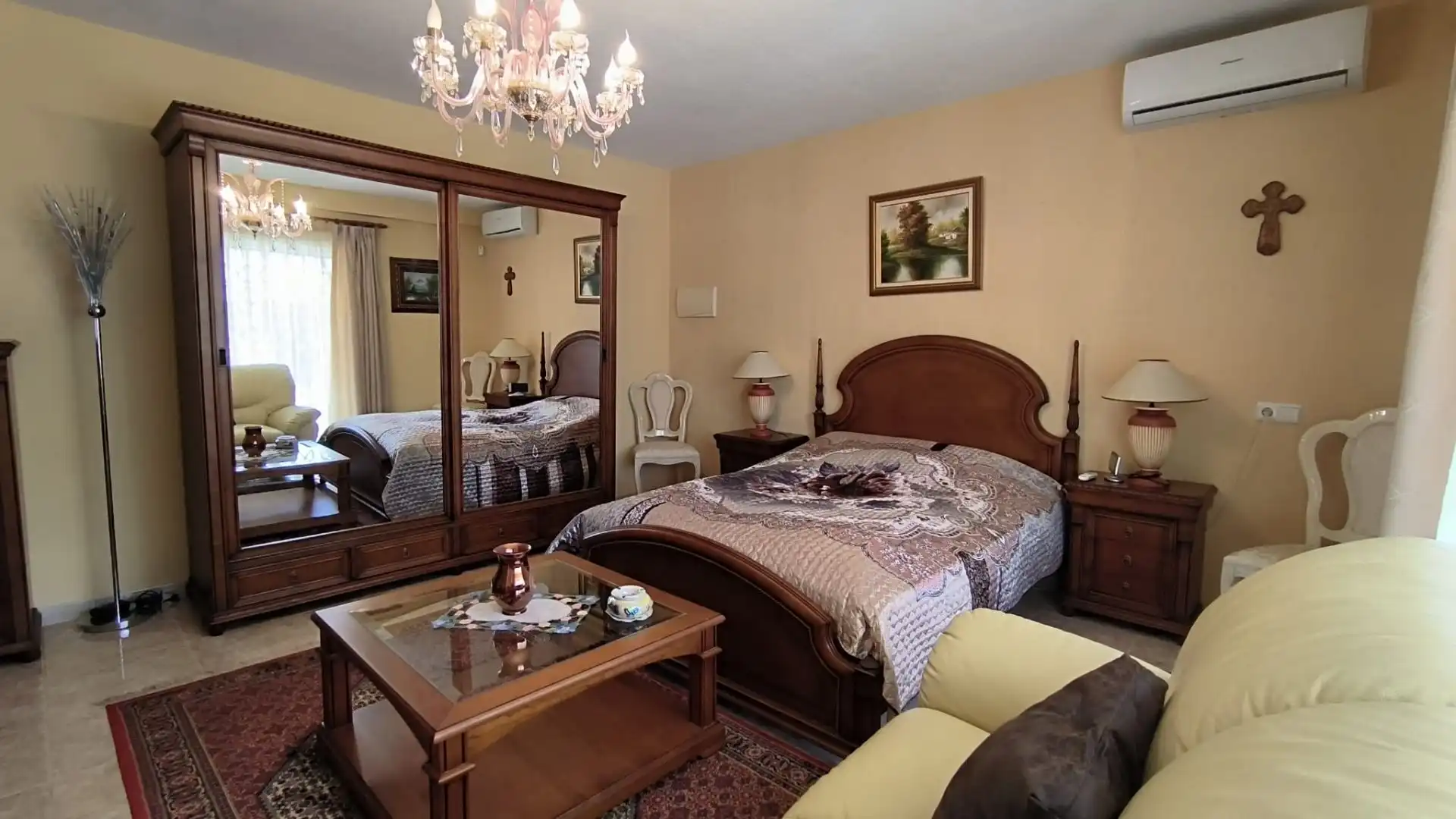 Dormitori de Casa o xalet en venda en L'Alfàs del Pi amb Aire condicionat, Calefacció i Jardí privat