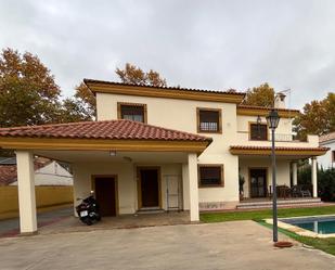 Exterior view of House or chalet for sale in  Córdoba Capital  with Air Conditioner, Heating and Private garden