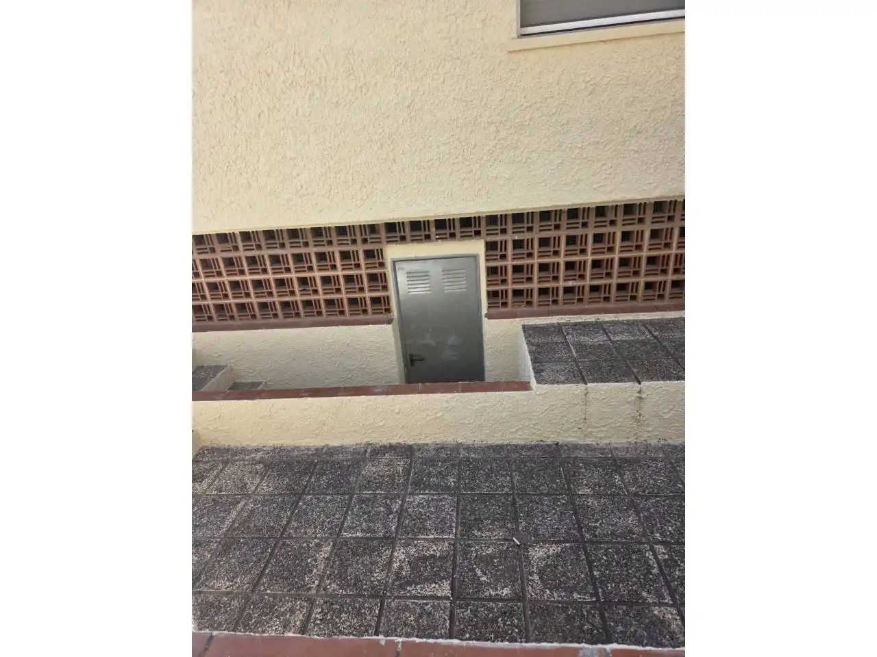 Außenansicht von Wohnung zum Verkauf in Cubelles mit Heizung, Parkett und Abstellraum