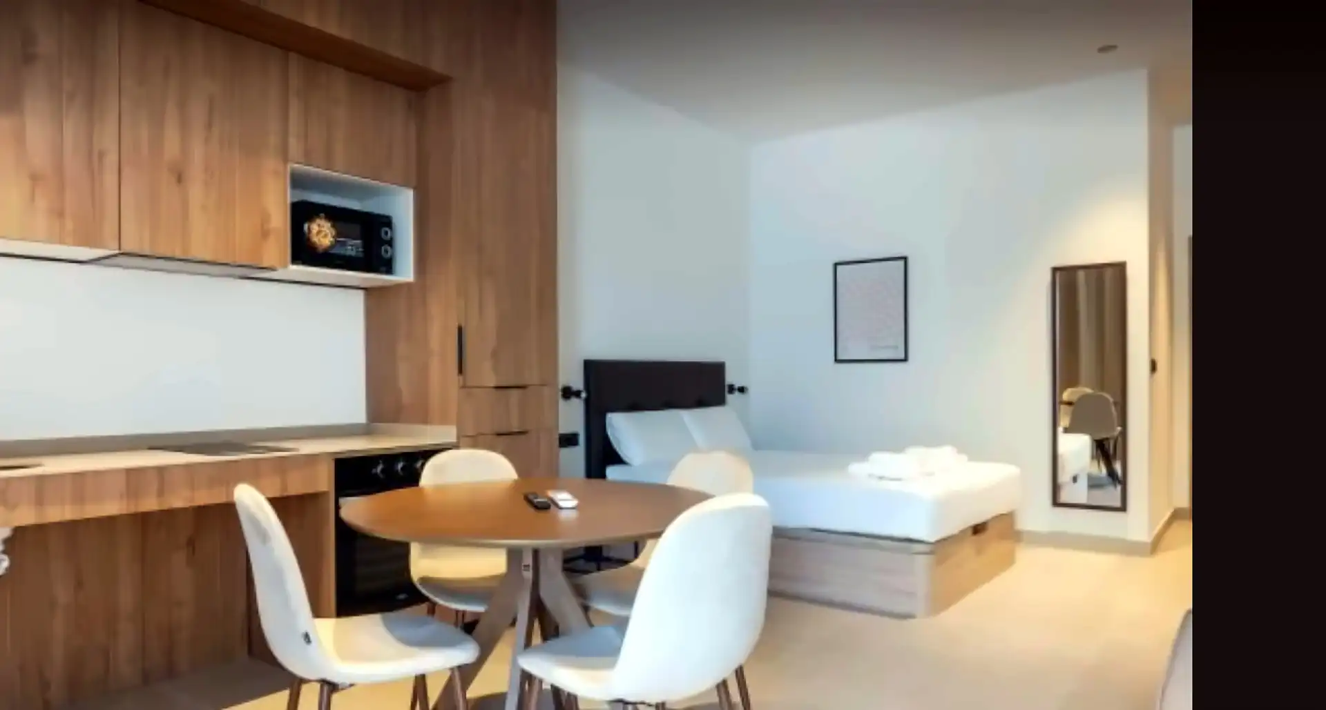 Sala d'estar de Estudi en venda en Valencia amb Aire condicionat, Calefacció i Moblat