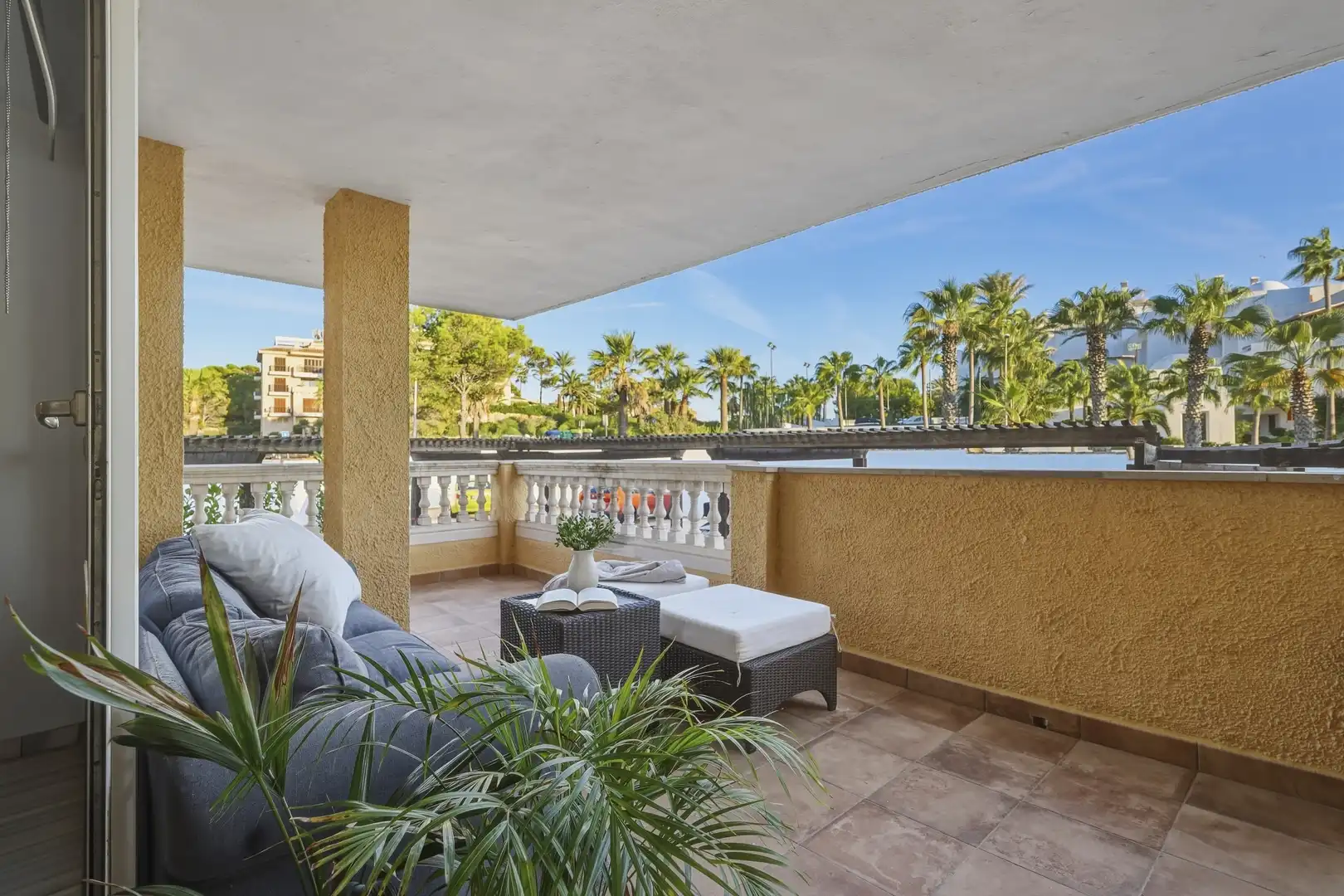 Apartamento con terraza en venta en Santa Ponça, imagen 11