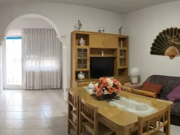 Menjador de Casa adosada en venda en Mora amb Traster i Moblat