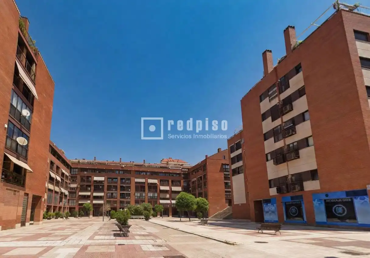Vista exterior de Piso en venta en Alcorcón con Aire acondicionado y Calefacción