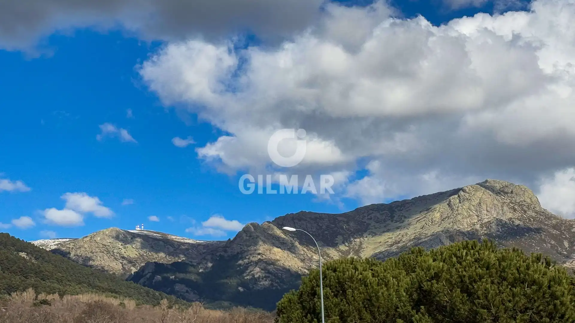 Vista exterior de Casa o xalet en venda en Navacerrada amb Calefacció, Jardí privat i Piscina
