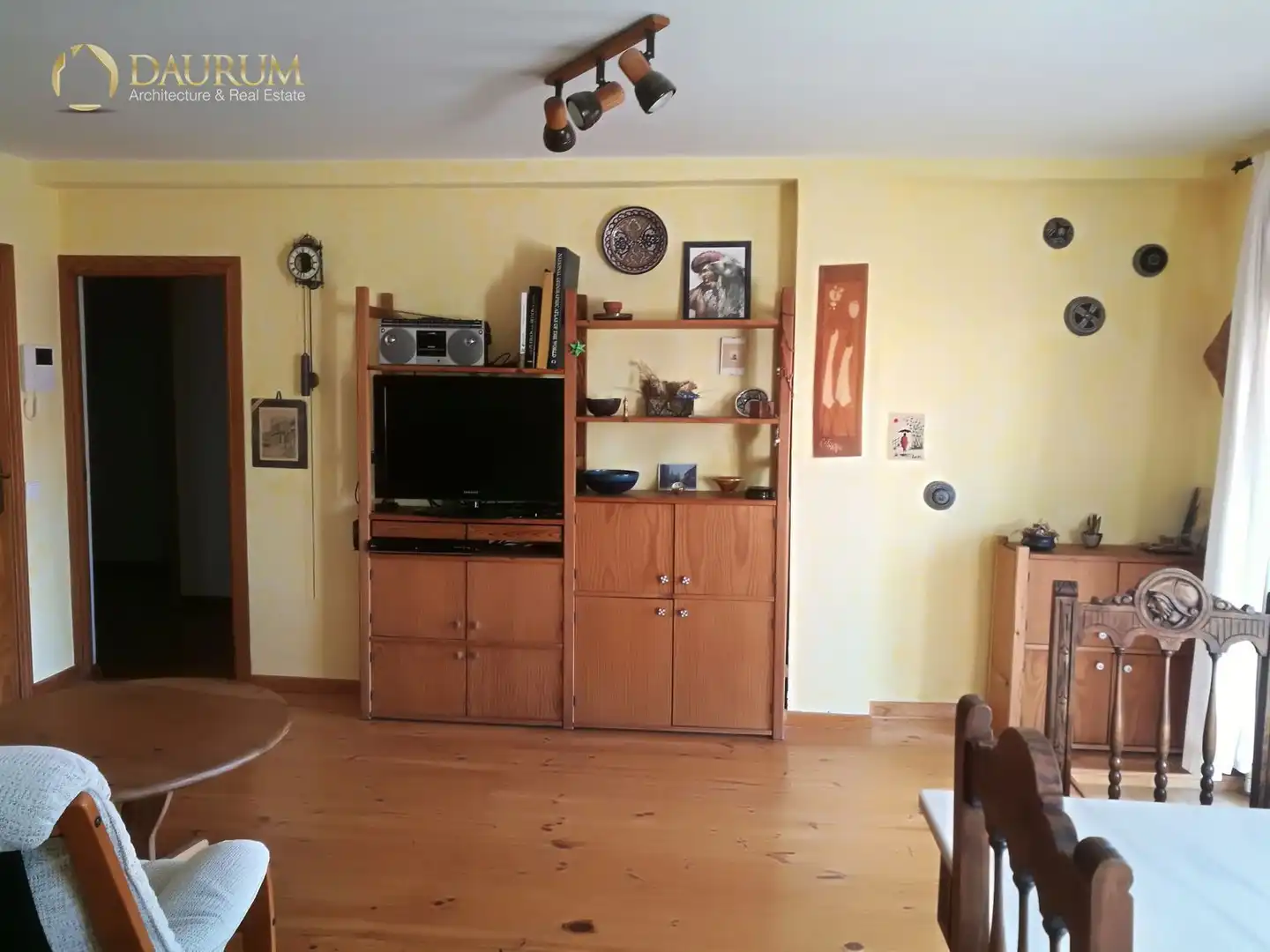 Living room of Flat for sale in Alcalá de Henares  with Air Conditioner, Heating and Terrace