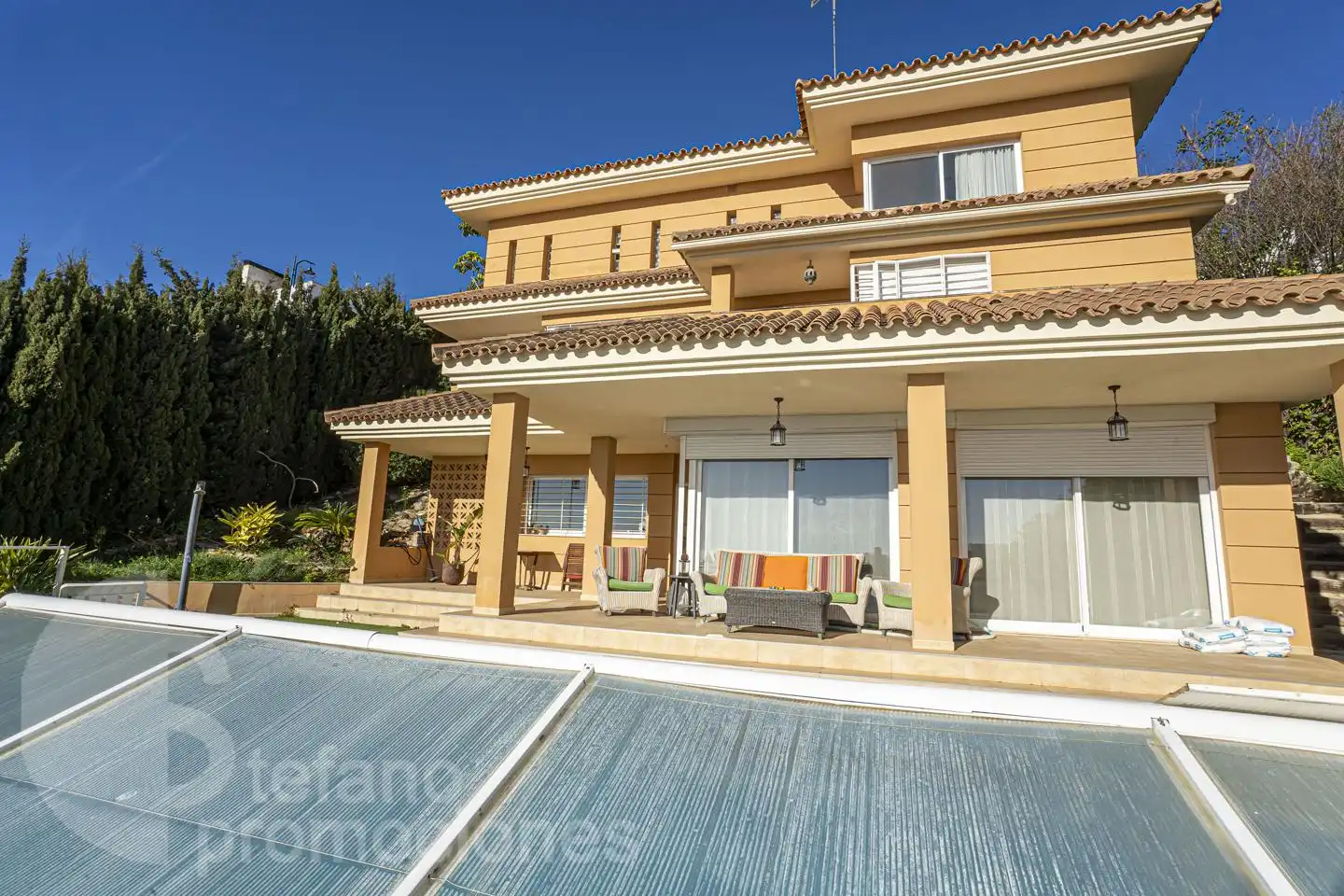 Exterior view of Houses for sale in Málaga  with Air Conditioner, Private garden and Terrace