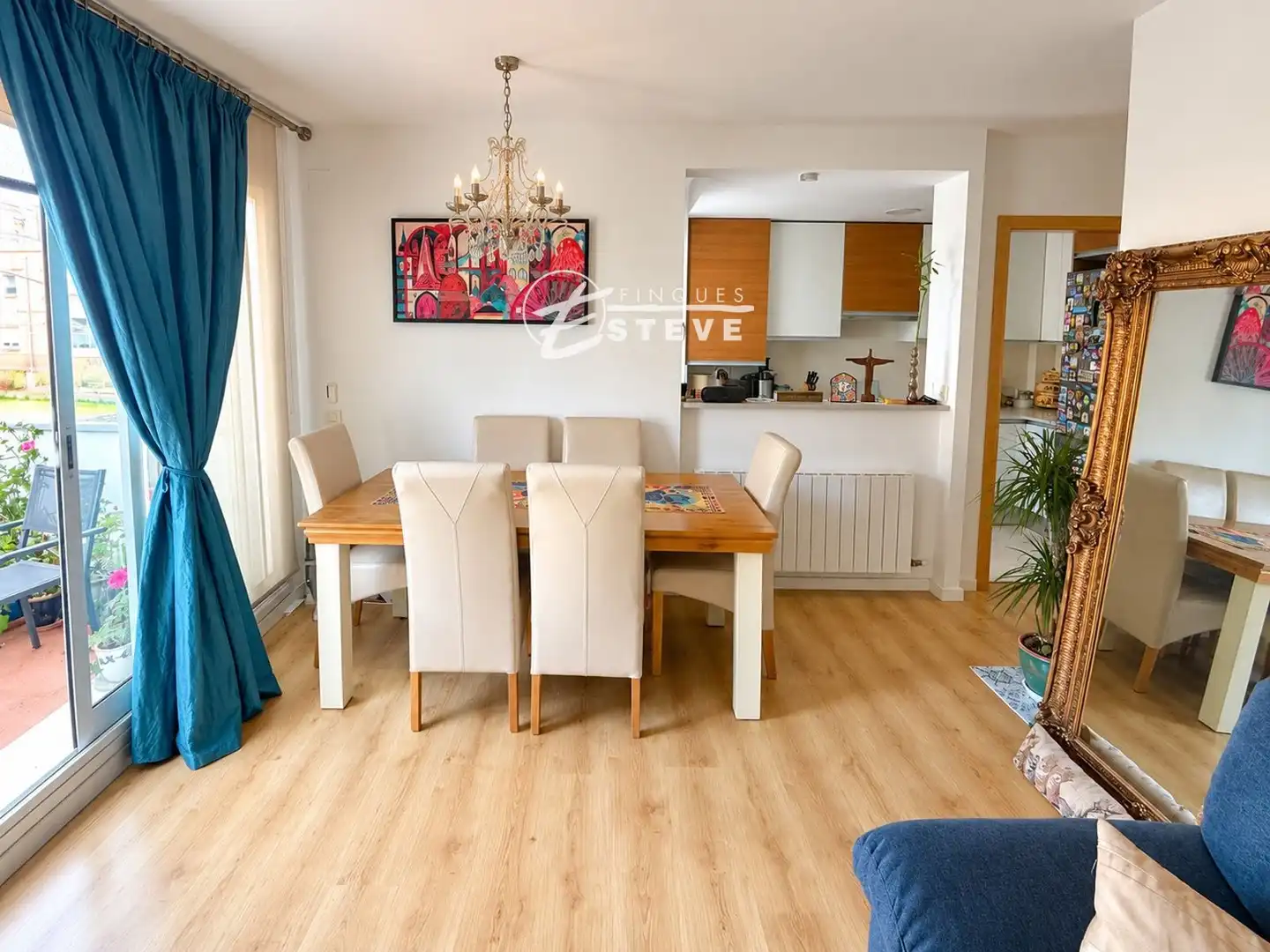 Flat with lift for sale in Joan Maragall