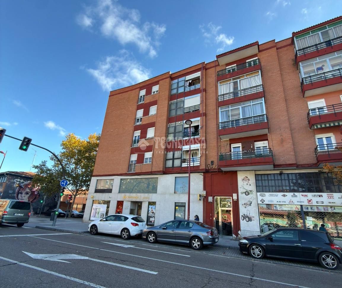 Vista exterior de Pis en venda en Valladolid Capital amb Calefacció i Terrassa