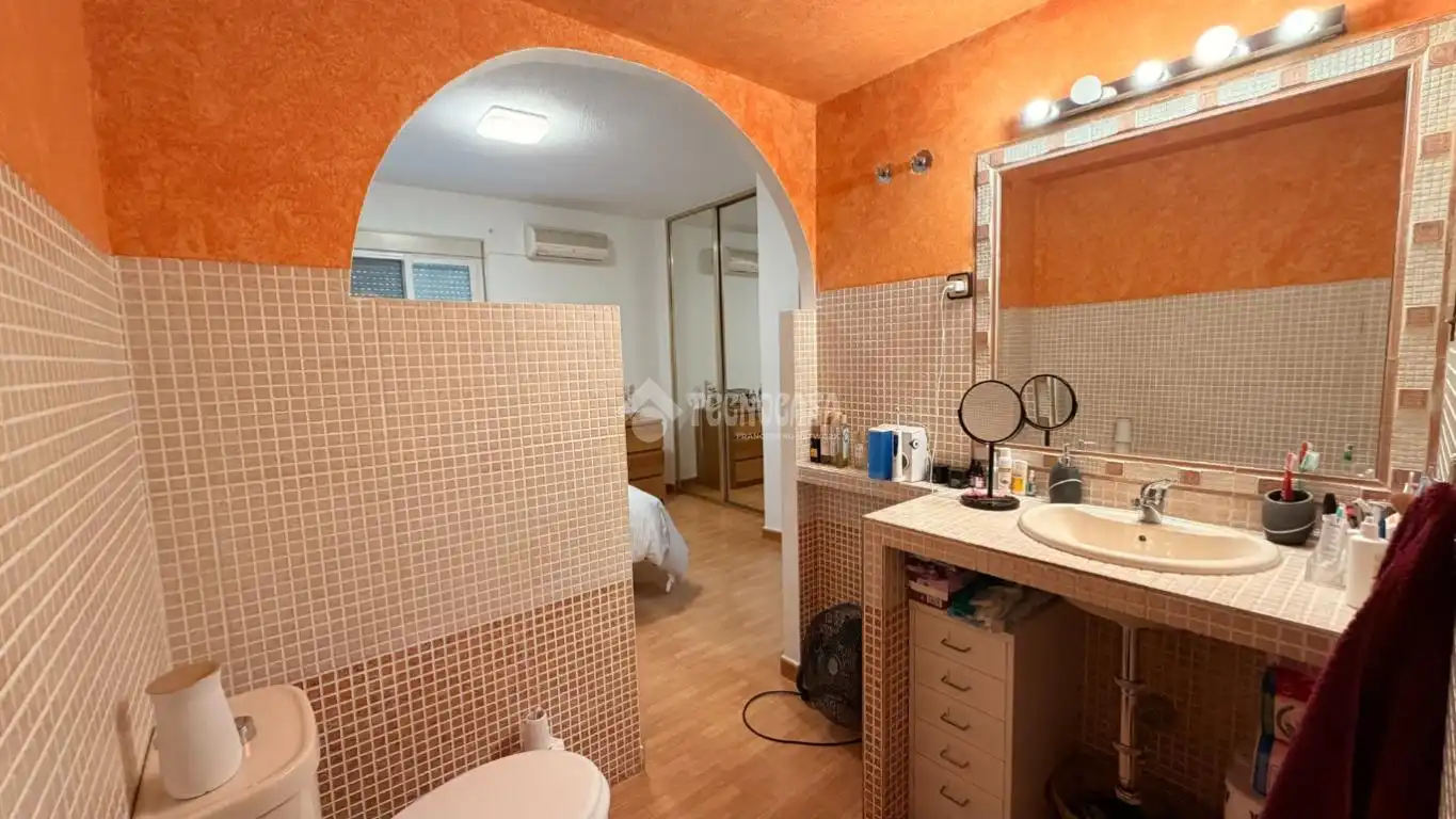 Baño de Piso en venta en Velilla de San Antonio con Aire acondicionado, Calefacción y Trastero