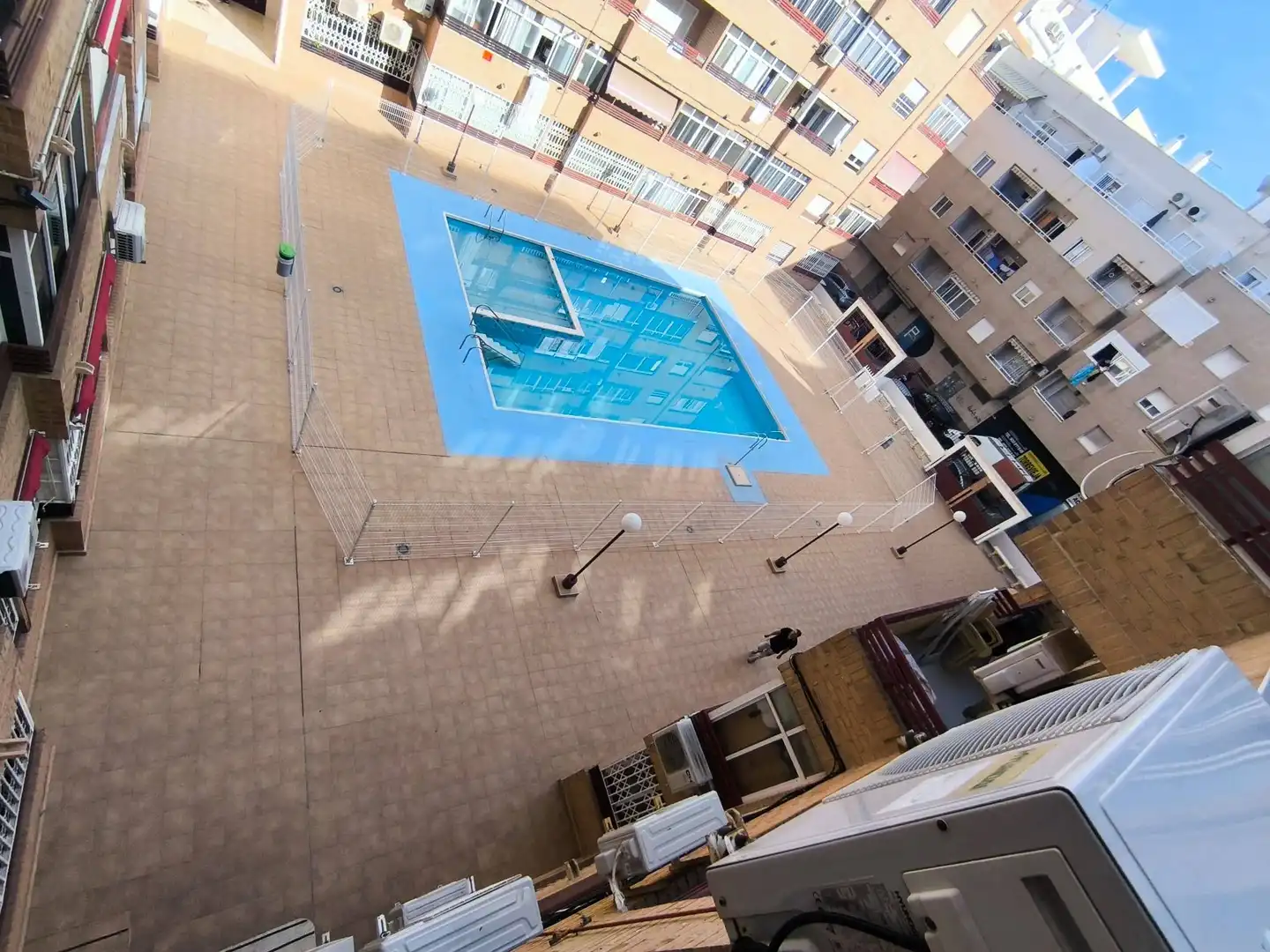 Piscina de Loft en venta en Torrevieja con Aire acondicionado, Jardín privado y Amueblado