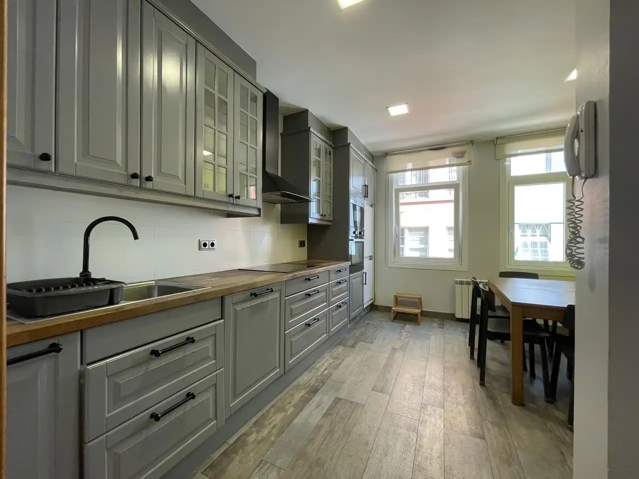 Küche von Wohnung zum Verkauf in A Coruña Capital  mit Heizung, Terrasse und Balkon