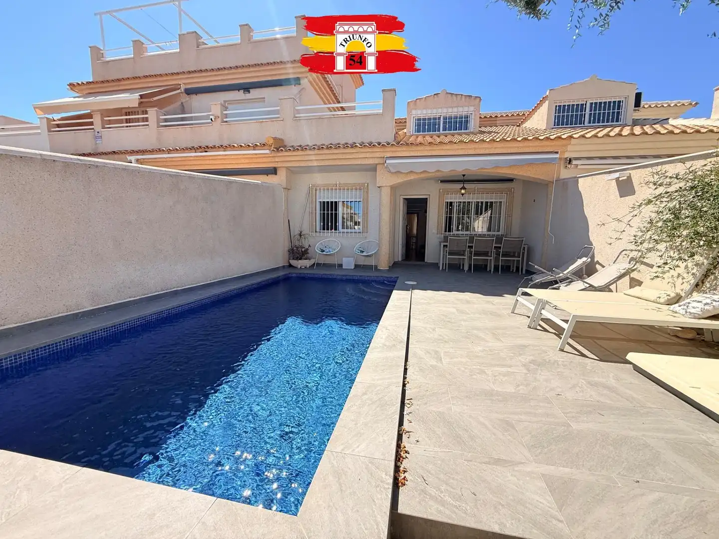 Piscina de Casa adosada en venta en Pilar de la Horadada con Aire acondicionado, Calefacción y Jardín privado