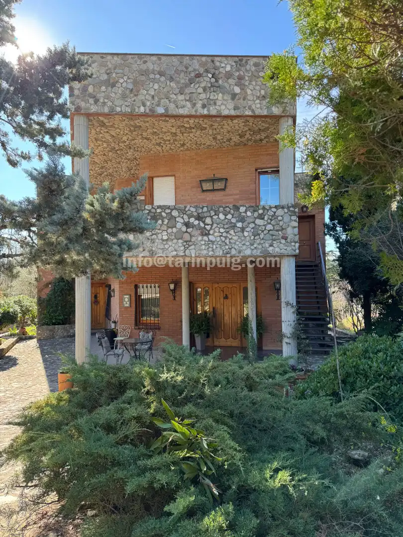 Vista exterior de Casa o chalet en venta en Begues con Aire acondicionado, Calefacción y Jardín privado