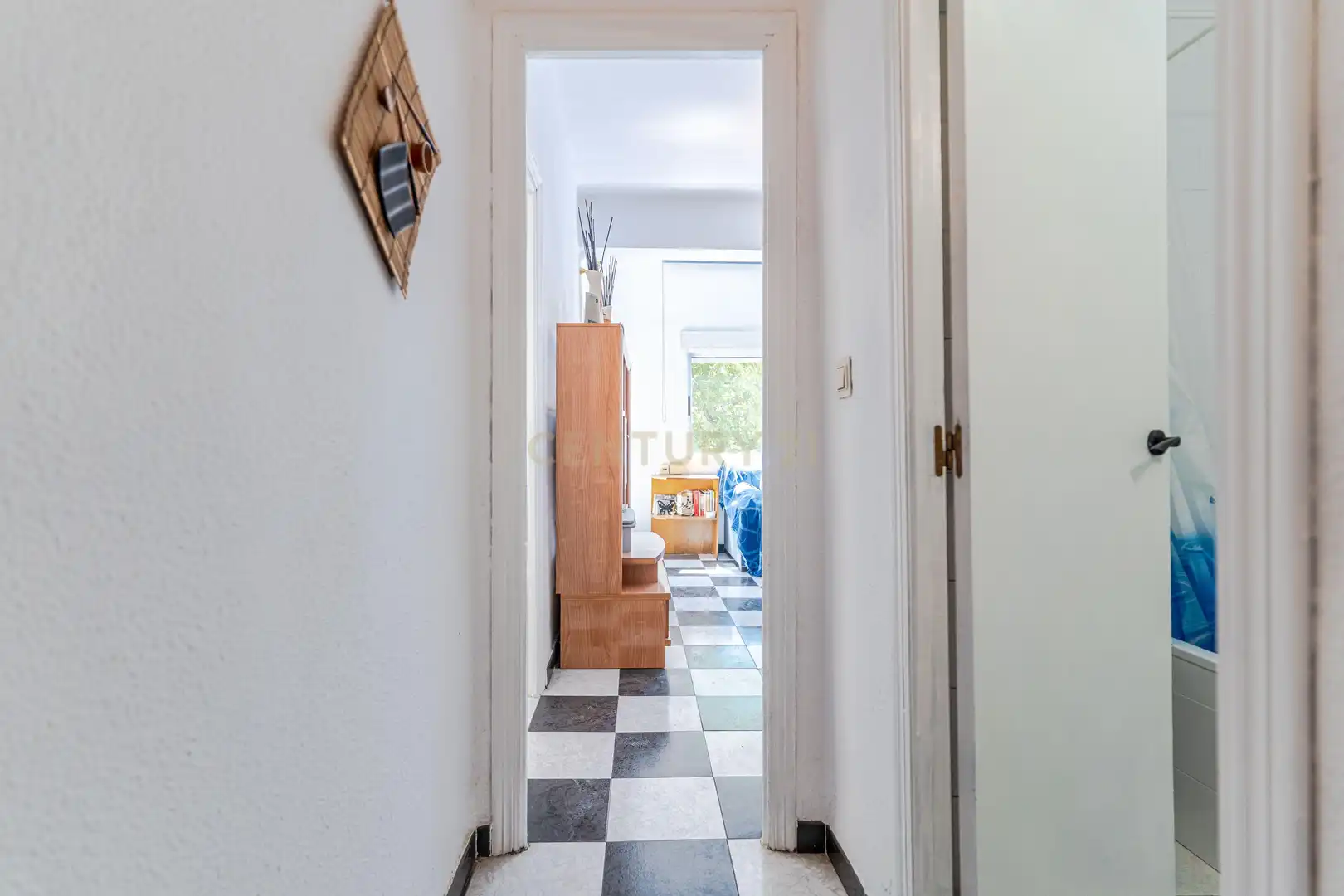 Flat for sale in Granada  with Air Conditioner and Balcony