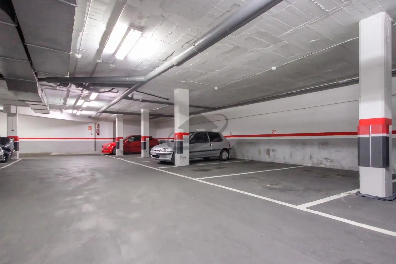 Parking de Ático en venta en Barberà del Vallès con Aire acondicionado, Calefacción y Terraza