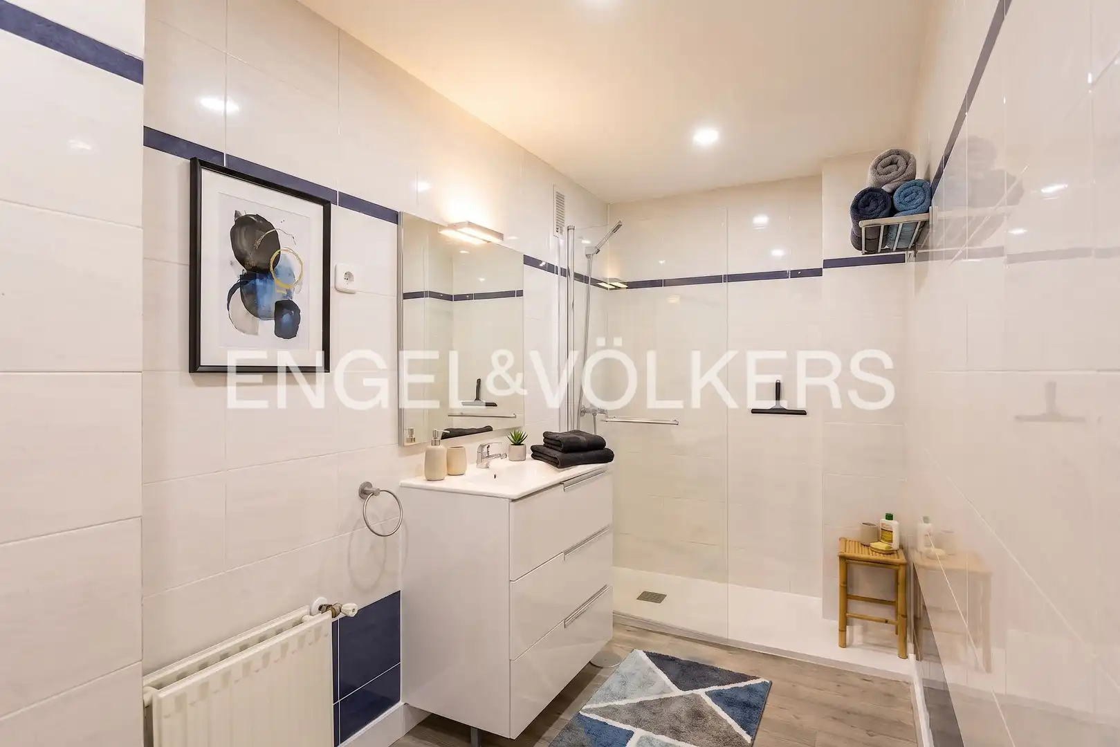 Bathroom of Flat for sale in Alcobendas  with Heating, Storage room and Swimming Pool