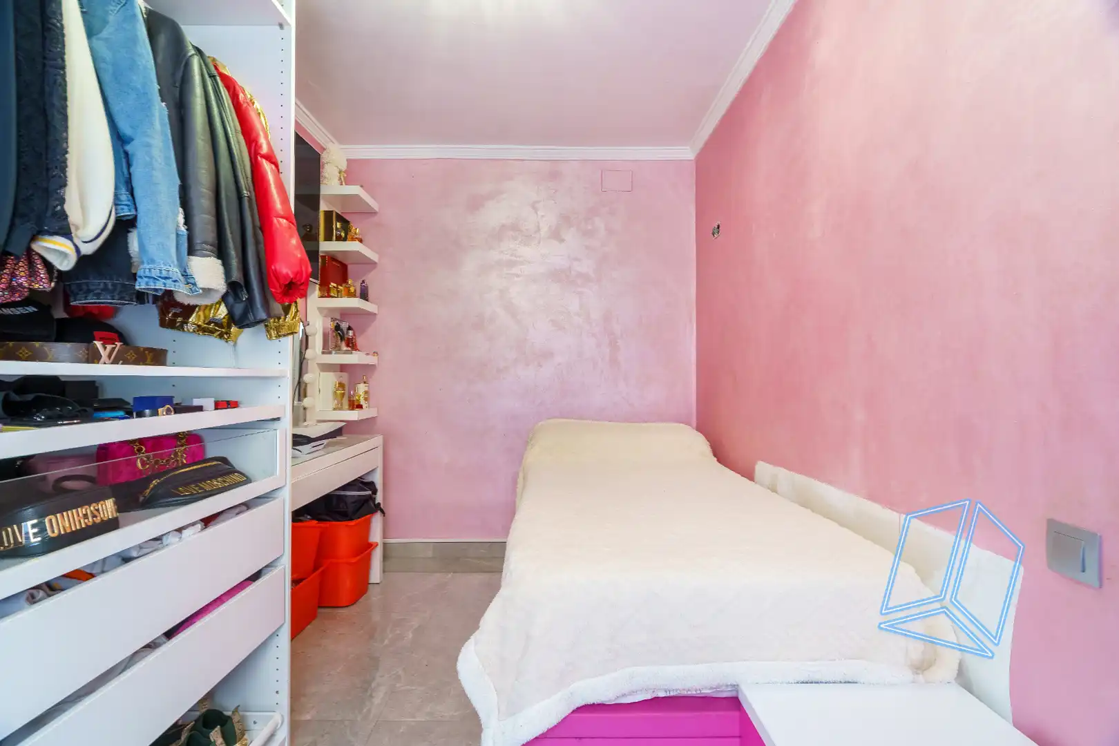 Habitación de Planta baja en venta en Barcelona con Amueblado y Horno