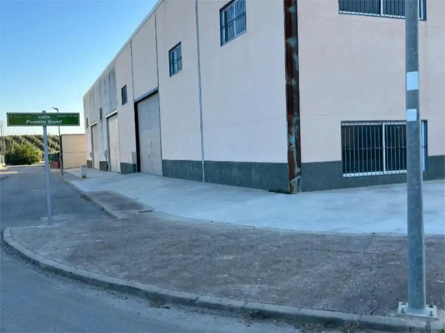 Nau industrial de lloguer a Calle Santaella, Santaella