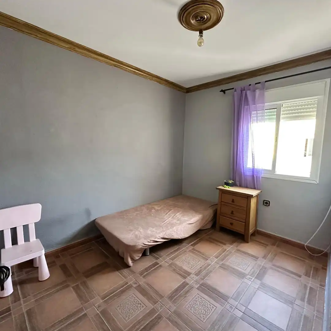Habitación de Piso en venta en La Línea de la Concepción con Amueblado y Balcón