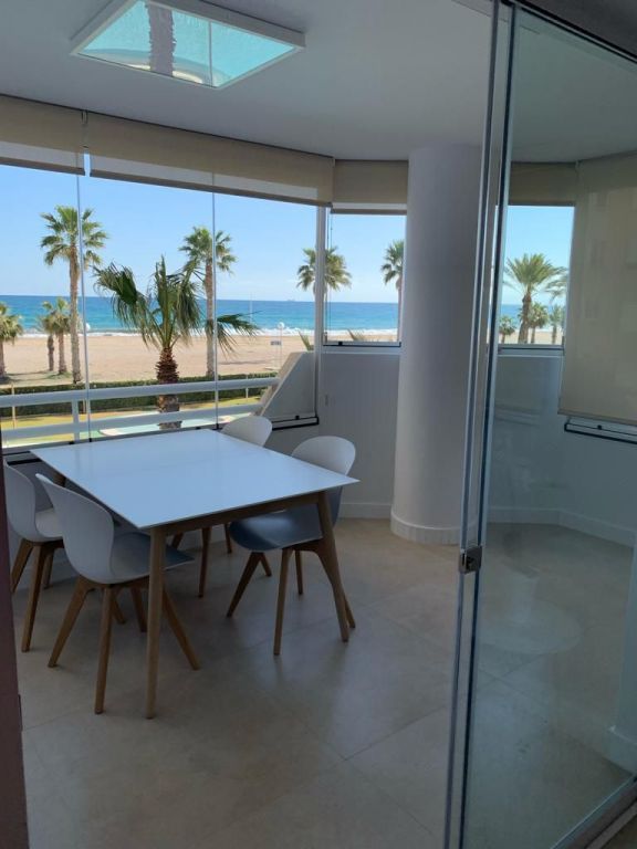 Menjador de Apartament de lloguer en Alicante / Alacant amb Aire condicionat i Piscina comunitària
