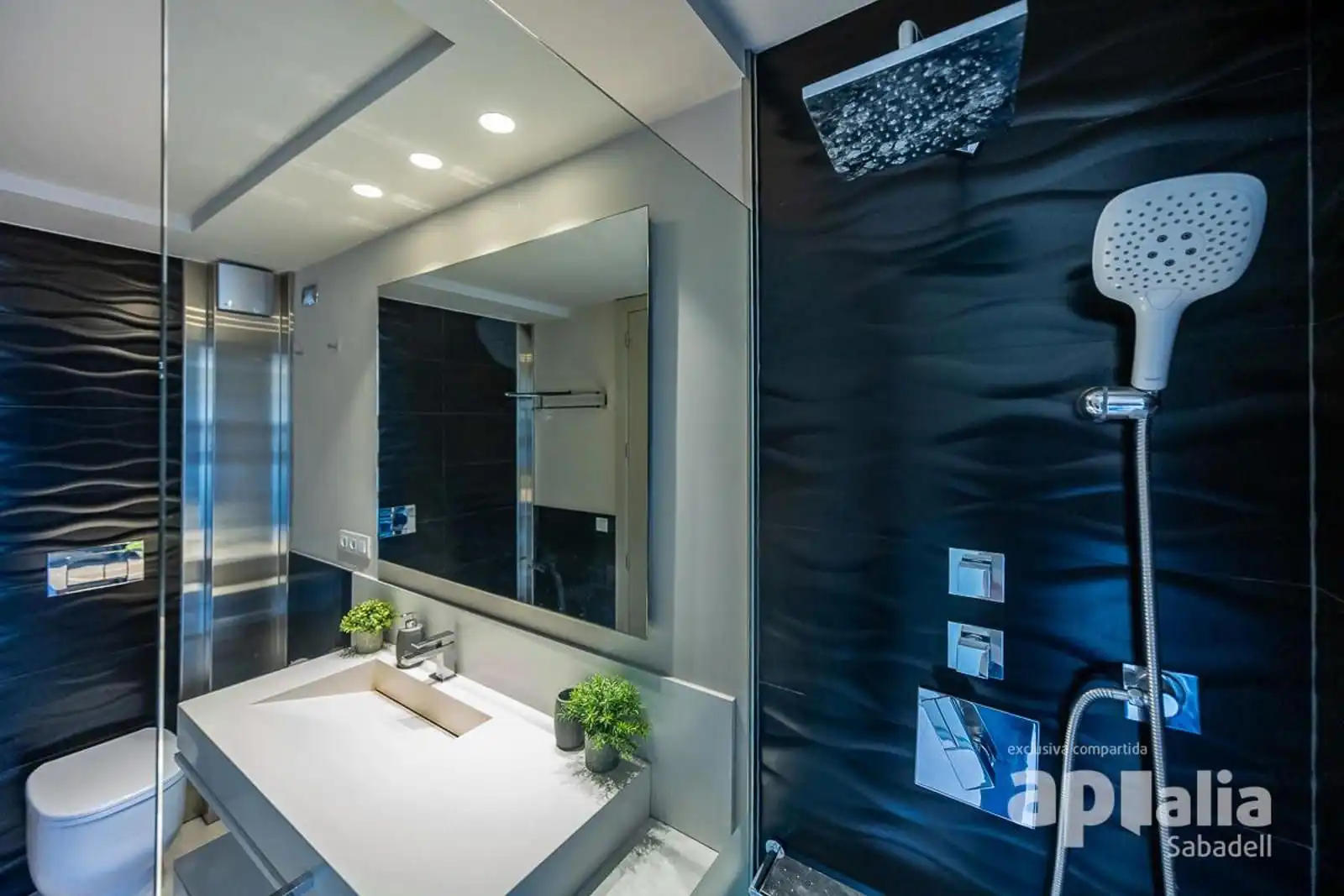 Baño de Ático en venta en Sabadell con Aire acondicionado, Calefacción y Parquet