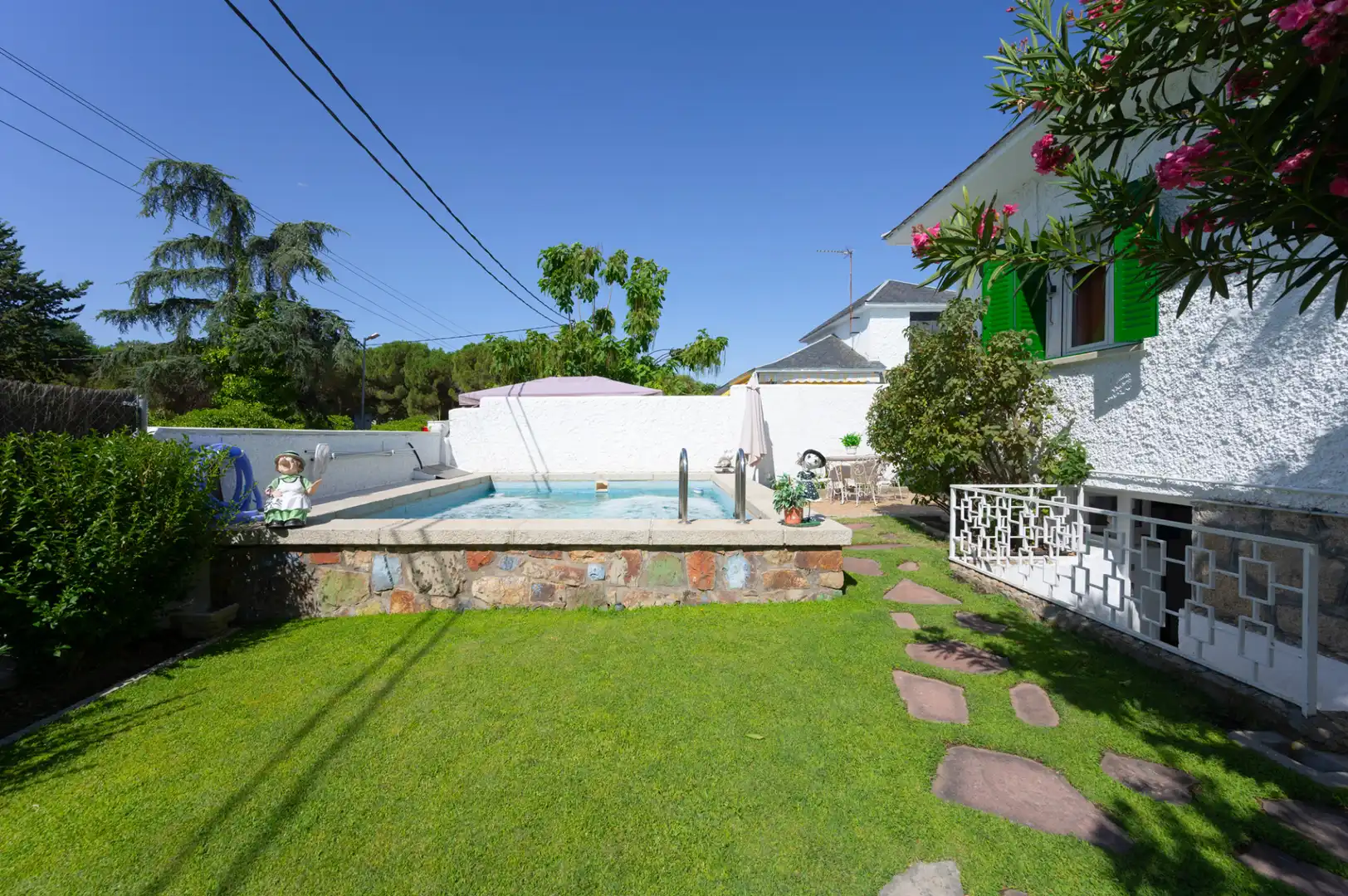 Garden of Houses for sale in Colmenar Viejo  with Heating, Private garden and Parquet flooring