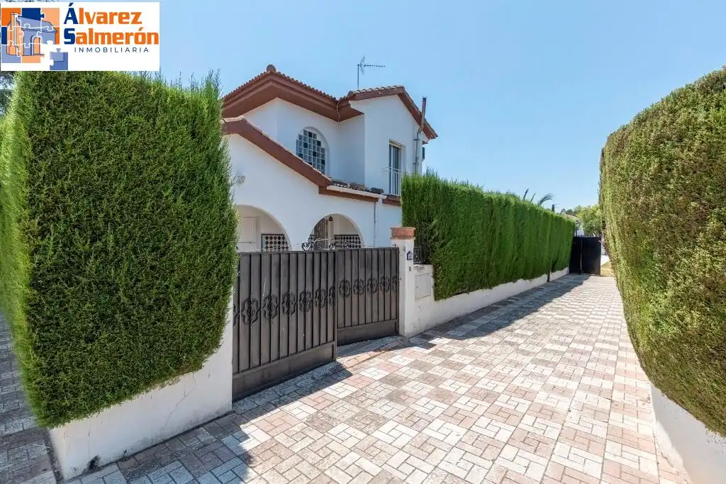 Exterior view of Houses for sale in Albolote  with Air Conditioner, Private garden and Terrace