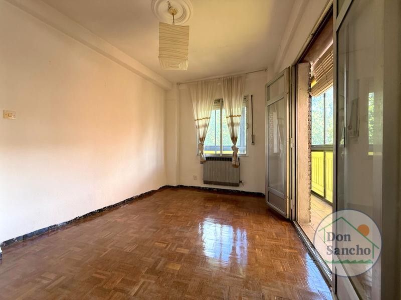 Bedroom of Flat for sale in Valladolid Capital  with Heating
