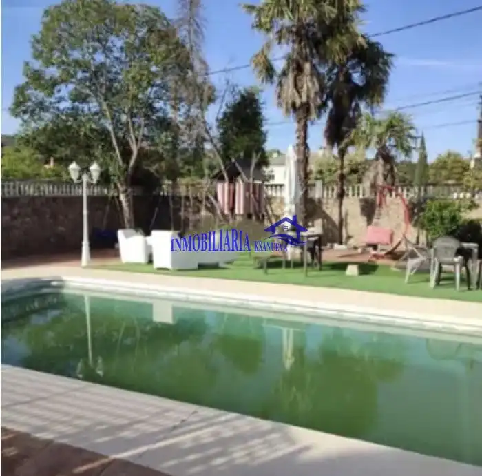 Piscina de Casa o xalet en venda en Córdoba amb Piscina