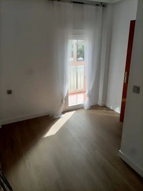 Schlafzimmer von Wohnungen zur Miete in Linares mit Klimaanlage, Heizung und Möbliert