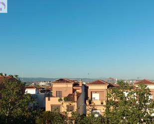 Vista exterior de Casa o xalet en venda en  Granada Capital amb Terrassa i Balcó