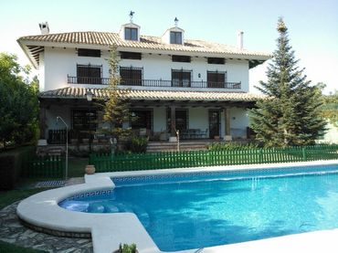 Villa con piscina in vendita a Pedanías - Extrarradio
