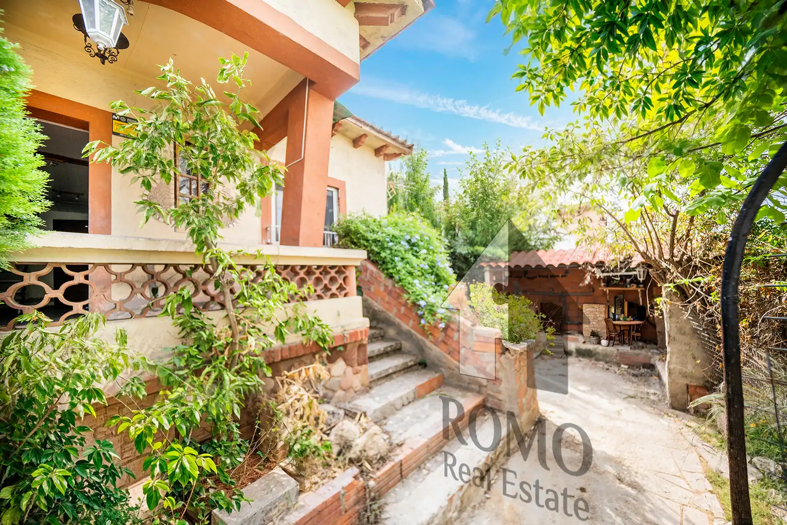 Vista exterior de Casa o chalet en venta en Santa Perpètua de Mogoda con Terraza
