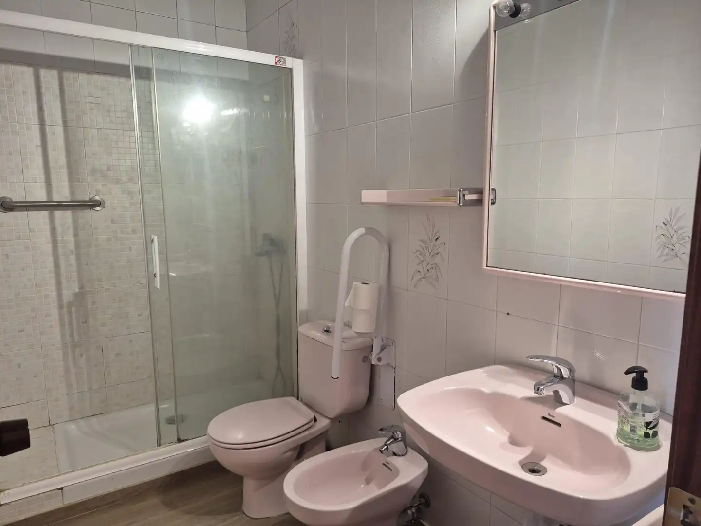 Badezimmer von Einfamilien-Reihenhaus zum Verkauf in Palafolls, Barcelona