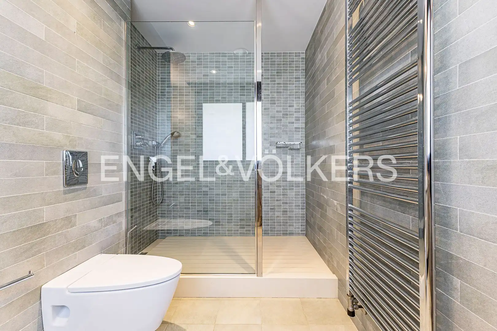 Bathroom of Houses for sale in Esplugues de Llobregat  with Air Conditioner, Heating and Private garden