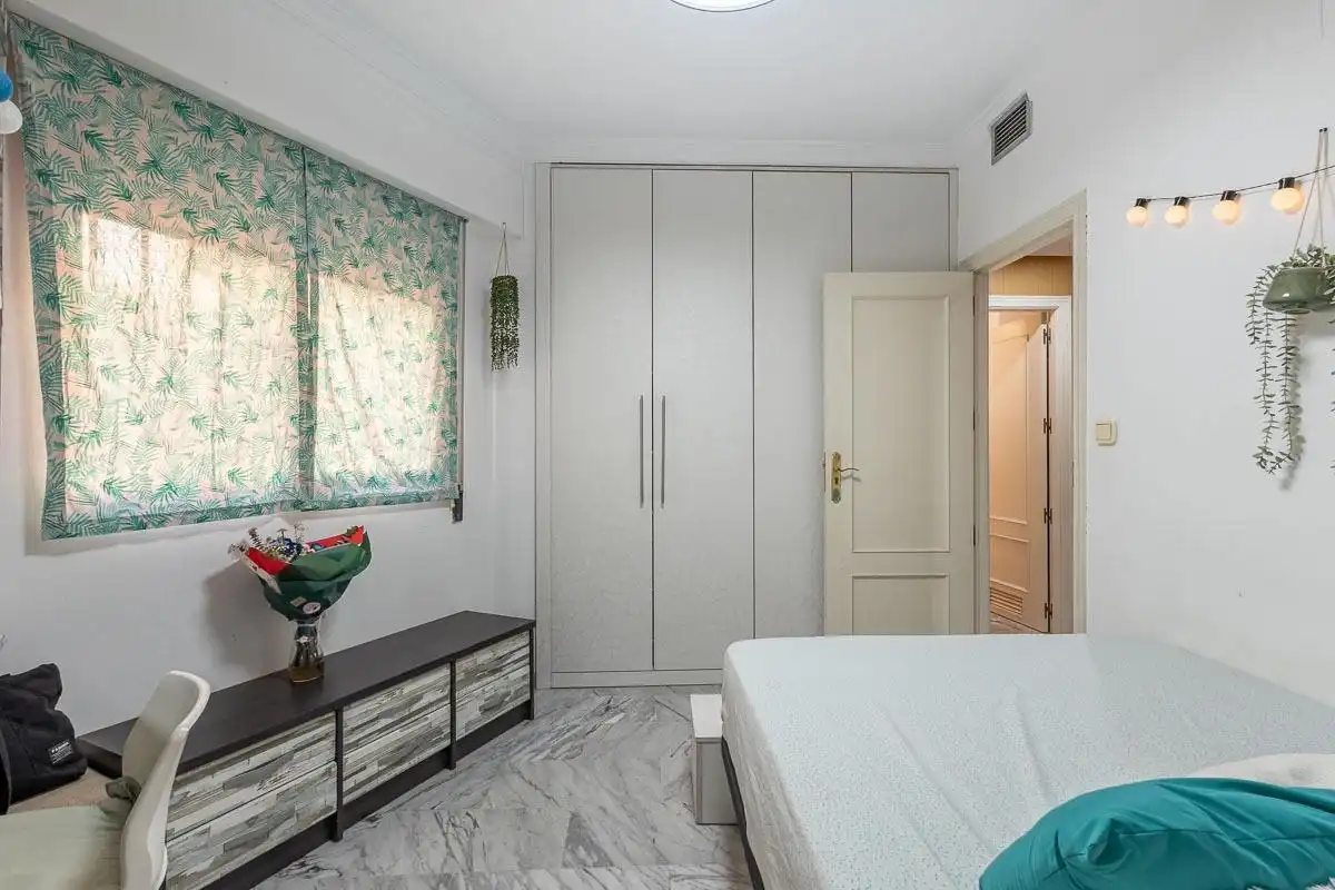 Bedroom of Flat for sale in Granada  with Air Conditioner and Terrace