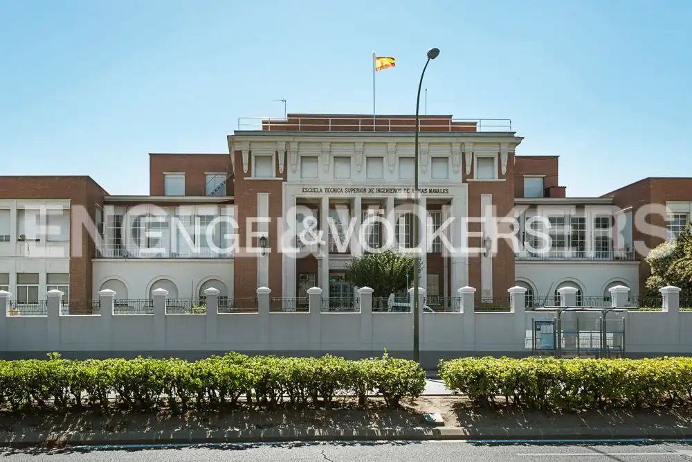 Vista exterior de Pis en venda en Madrid amb Aire condicionat i Calefacció