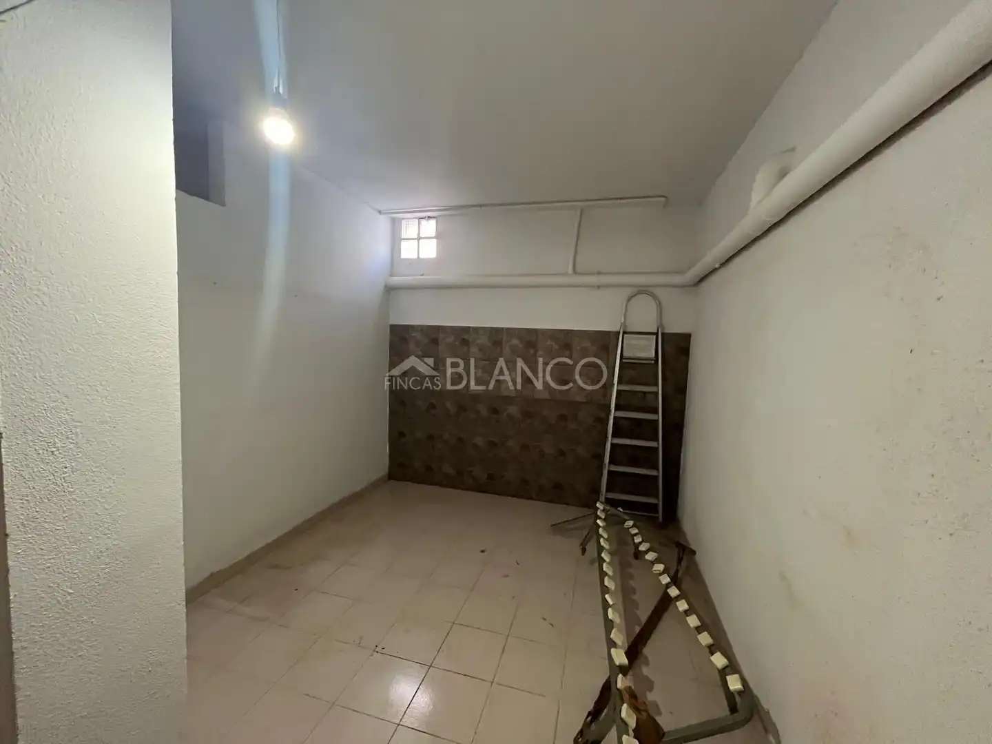 Casa o xalet en venda en Sant Andreu de la Barca amb Calefacció, Traster i Piscina comunitària