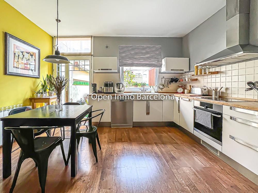 Cuina de Casa o xalet en venda en Vilanova i la Geltrú amb Aire condicionat, Calefacció i Parquet