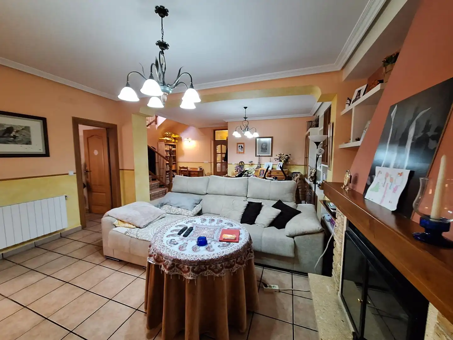 Sala de estar de Casa o chalet en venta en Algueña con Aire acondicionado, Calefacción y Terraza