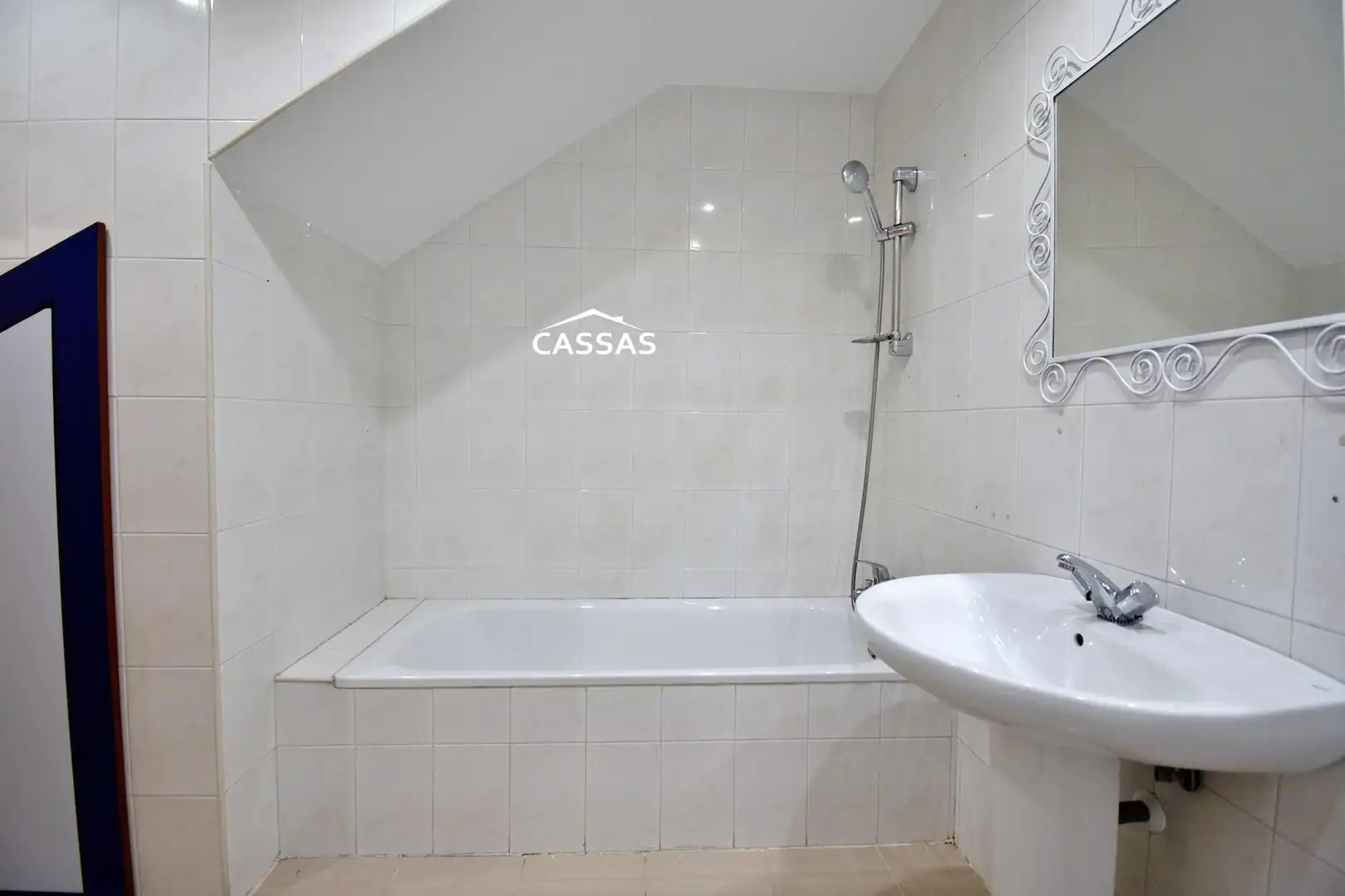 Bathroom of Flat for sale in Torrejón de Ardoz  with Heating and Parquet flooring