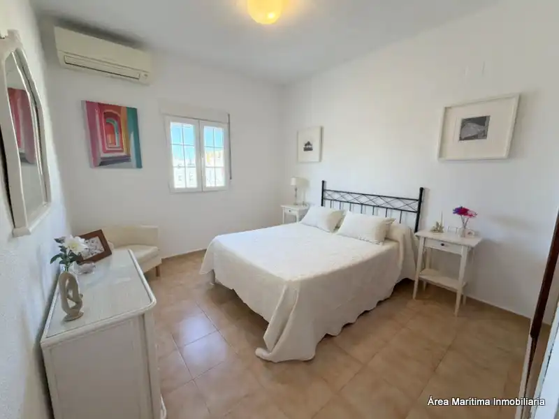 Schlafzimmer von Dachboden zur Miete in Valencia mit Klimaanlage, Heizung und Terrasse
